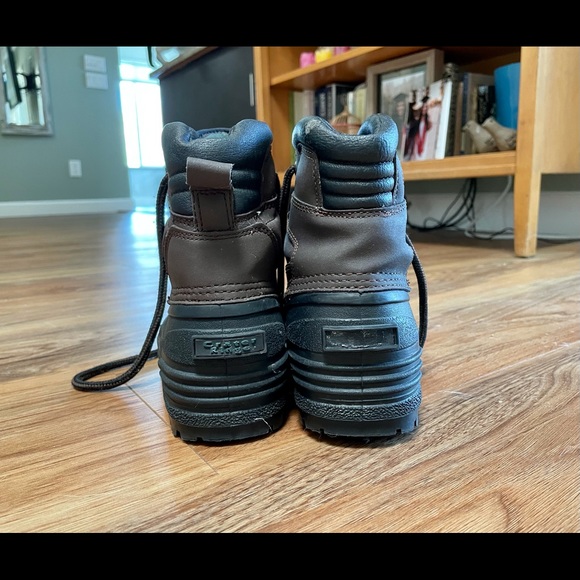 DONATED - FREE WITH PURCHASE! Child’s Hiking Boots 🥾 🥾 - Picture 5 of 5